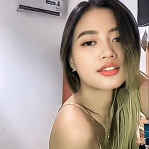 Pinay Virgin Sobrang Sikip Nagdugo Ng Putukan SA Loob.
